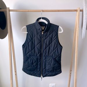 J Crew womens quilted puffer vest, black, size XS